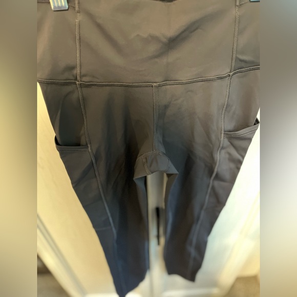 Lululemon Fast & Free leggings | Size 4 | Graphite Grey - Picture 3 of 9